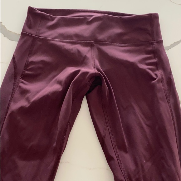 Lululemon burgundy yoga pant size 6 - Picture 3 of 4